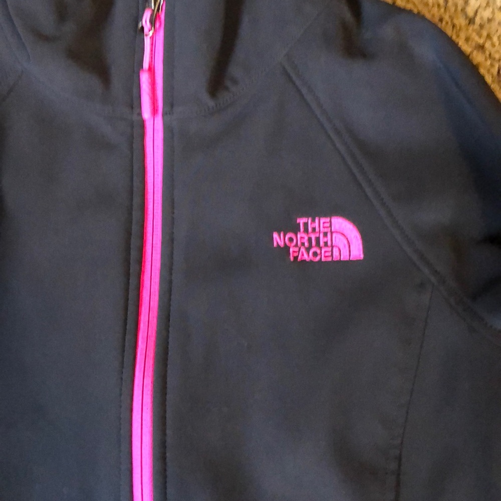 North face jacket - Picture 2 of 4